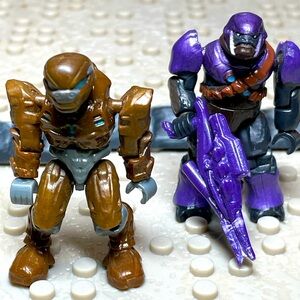 Halo Series 2 Purple Covenant Brute & Copper Elite Flight